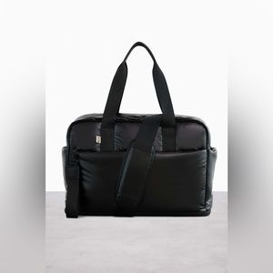 BEIS The Expandable Duffle in Black